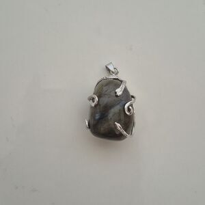 Labradorite Pendant Necklace in Silver Setting 18K GP